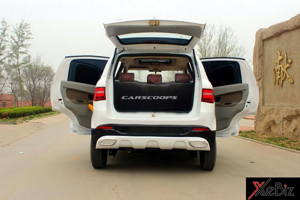 Phía sau của mẫu xe điện mini nhái