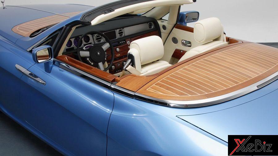 Phần nắp đậy lên mui xe Rolls-Royce Hyperion được làm từ gỗ da rắn đắt tiền Phần nắp đậy lên mui xe Rolls-Royce Hyperion