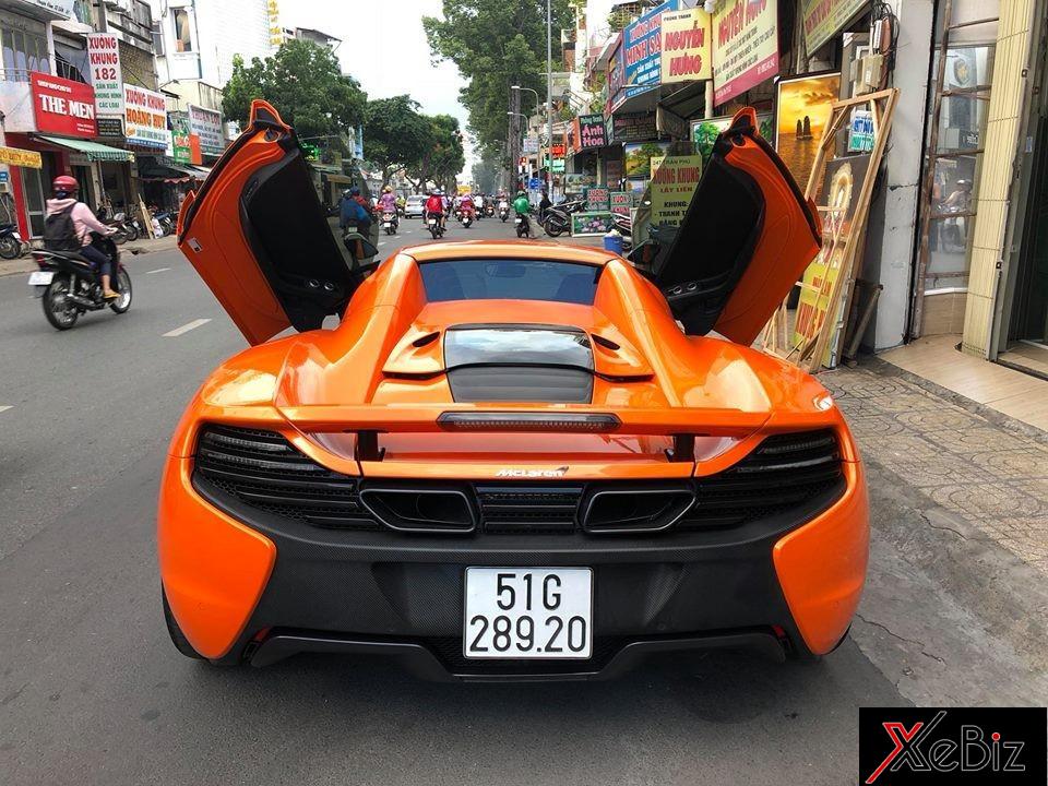 Chiếc McLaren 650S Spider màu cam này còn được chủ nhân trang bị ống xả độ của hãng IPE Chiếc McLaren 650S Spider màu cam này còn được chủ nhân trang bị ống xả độ của hãng IPE