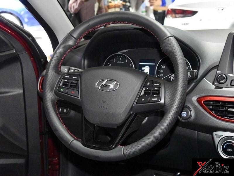 Vô lăng đa chức năng 3 chấu của Hyundai Celesta Wagon