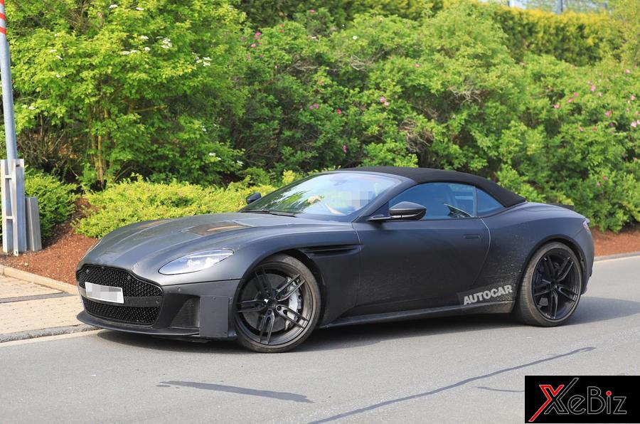Aston Martin DBS Superleggera mui trần chạy trên đường thử Aston Martin DBS Superleggera mui trần chạy trên đường thử