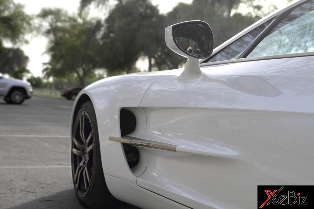 Dù được sản xuất từ năm 2011 nhưng 7 năm qua, siêu xe triệu đô chỉ mới lăn bánh quãng đường dài 186 miles, tương đương 300 km. Với số đồng hồ công tơ mét này, chiếc Aston Martin One-77 gần như mới tinh.