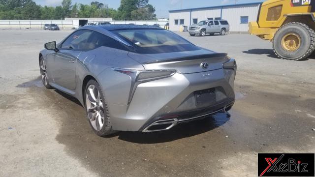 Chiếc Lexus LC500 bị dính mưa đá hiện có giá rẻ hơn gấp 4 lần so với xe mới