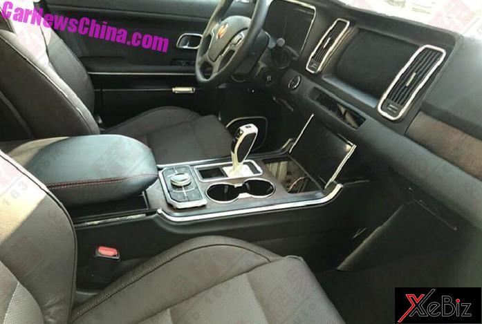 Cần số màu trắng kỳ lạ trong chiếc Hồng Kỳ HS7 thử nghiệm Cần số màu trắng kỳ lạ trong chiếc Hồng Kỳ HS7 thử nghiệm