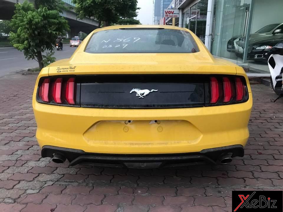 Cản va sau chỉ nhận được thay đổi nhỏ so với thế hệ trước.