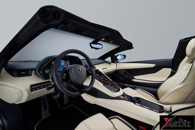 Nội thất của Lamborghini Aventador S Roadster