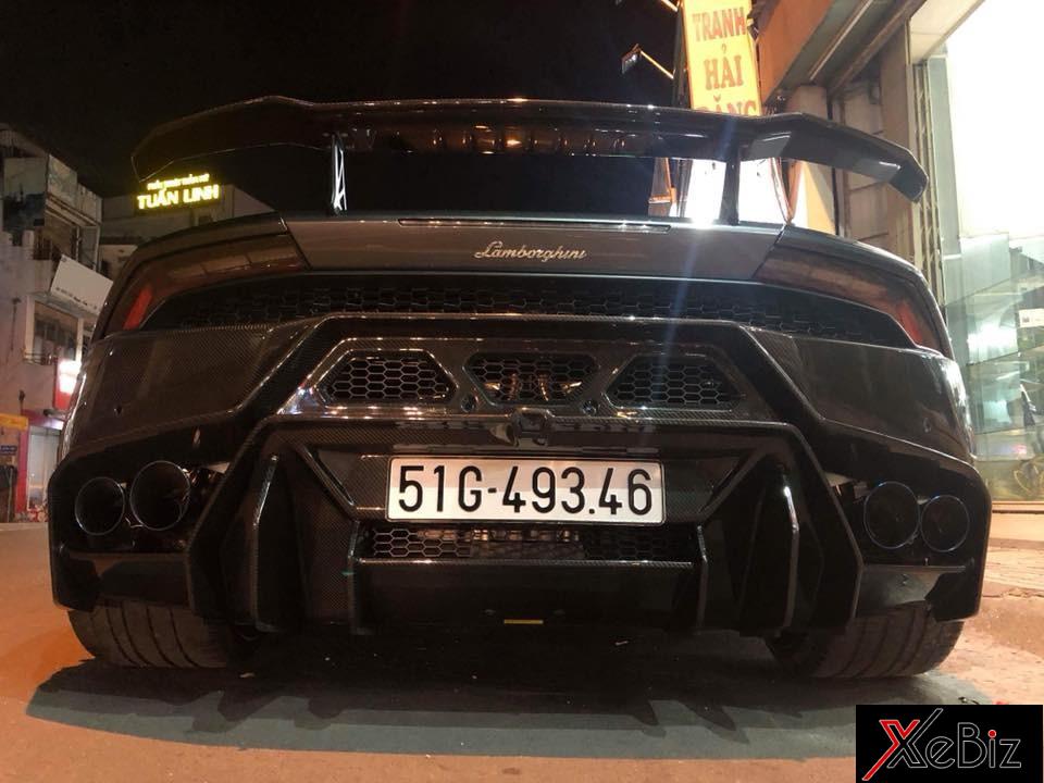 body kit bằng sợi carbon của hãng độ Vorsteiner