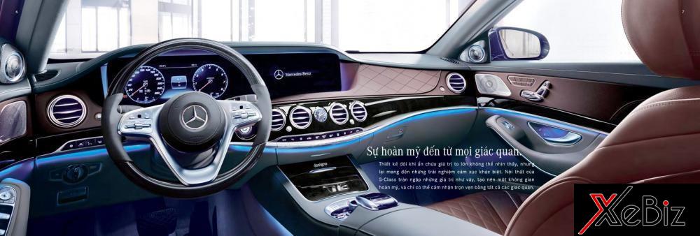 Nội thất sang trọng với vô lăng 3 chấu mới và 2 màn hình 12,3 inch chuẩn HD