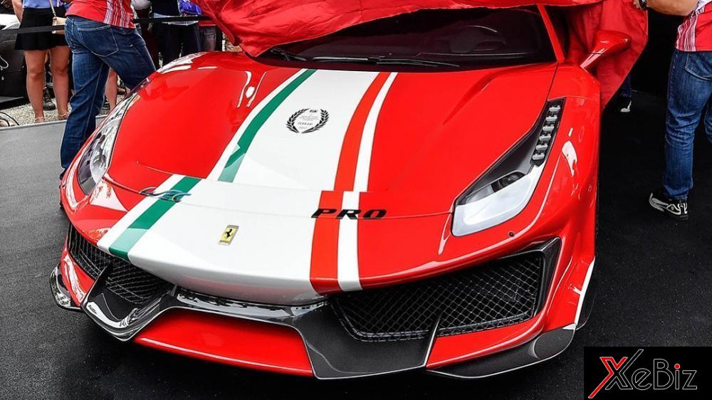 Dòng chữ WEC và PRO trên nắp capô Ferrari 488 Pista Piloti