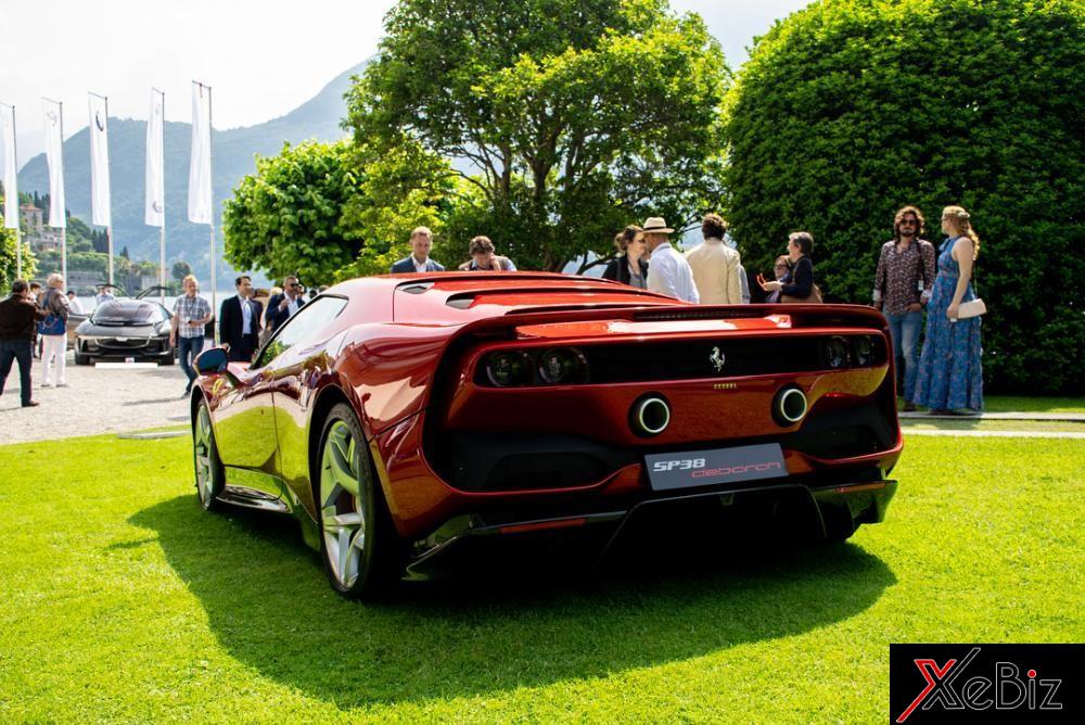 Cánh gió đuôi cỡ lớn của Ferrari SP38 Deborah