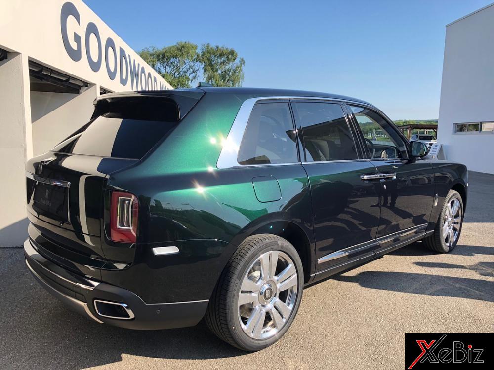 Màu sơn Dark Emerald sẽ rực rỡ hơn khi có ánh nắng chiếu vào Màu sơn Dark Emerald sẽ rực rỡ hơn khi có ánh nắng chiếu vào