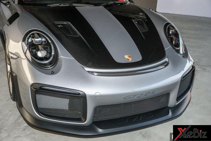 Porsche 911 GT2 RS sử dụng hệ dẫn động cầu sau