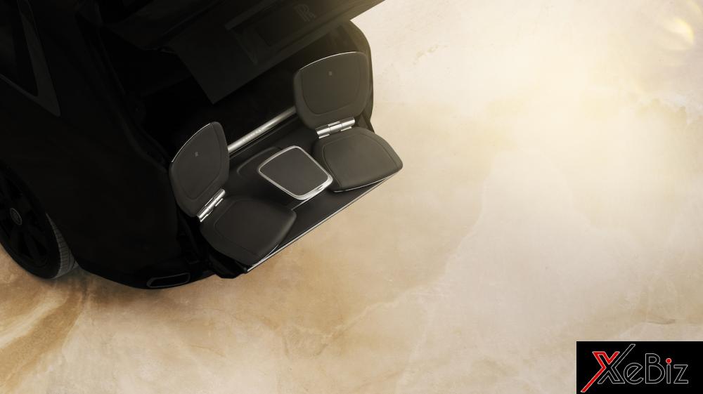 Tiện ích Viewing Suite của Rolls-Royce Cullinan 2019 Tiện ích Viewing Suite của Rolls-Royce Cullinan 2019