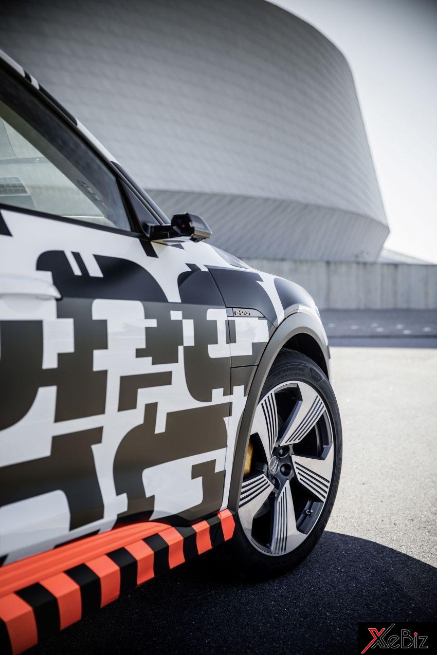 SUV điện Audi e-tron lên sóng 18/9 tới, quyết đấu Mercedes-Benz EQC