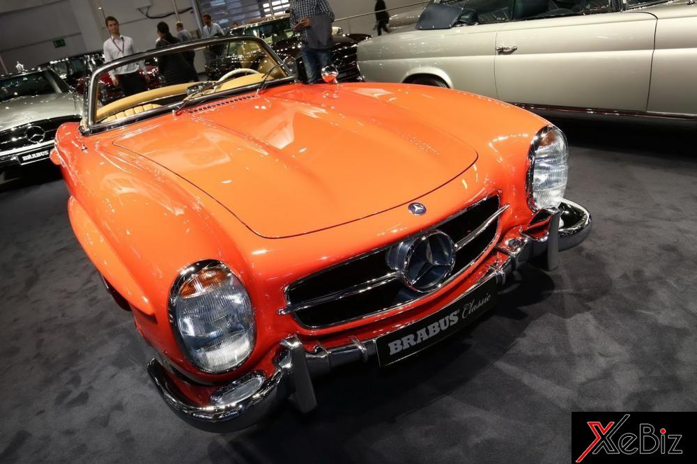 xe Brabus độ Mercedes-Benz cổ tại Triển lãm ô tô Frankfurt 2017 màu cam.