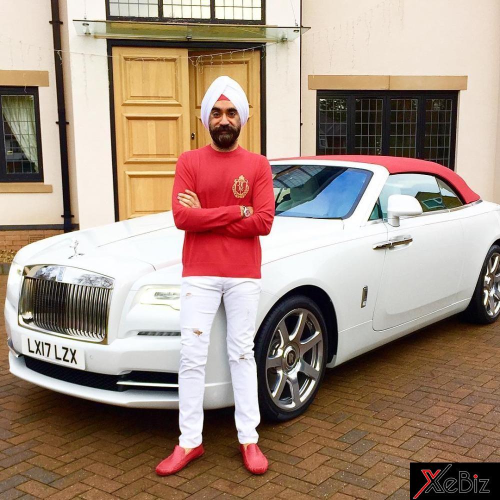 Rolls-Royce Dawn màu đỏ trắng