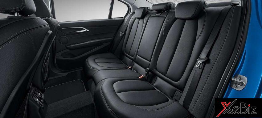 Hàng ghế sau gập 40:20:40 của BMW 1-Series Sedan 2018