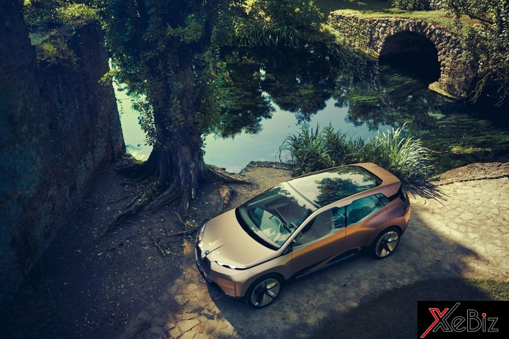 BMW Vision iNext được trang bị cửa sổ trời cỡ lớn