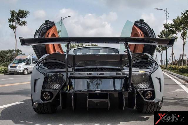 Bộ đôi Lamborghini và McLaren “tung tẩy” giữa đường phố Sài Gòn 07