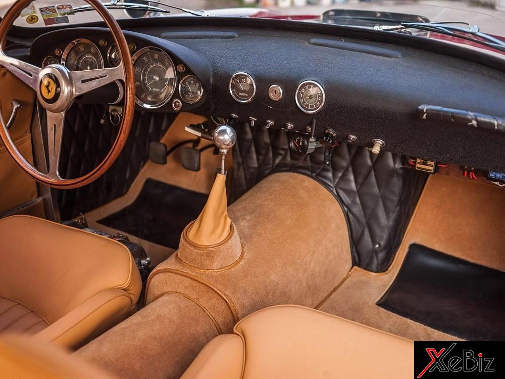 Nội thất của Ferrari 250 TdF