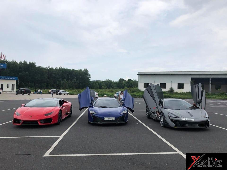 Lamborghini Huracan LP580-2 màu đỏ mới được một người yêu xe Sài thành mua lại cách đây 3 ngày Lamborghini Huracan LP580-2 màu đỏ mới được một người yêu xe Sài thành mua lại cách đây 3 ngày