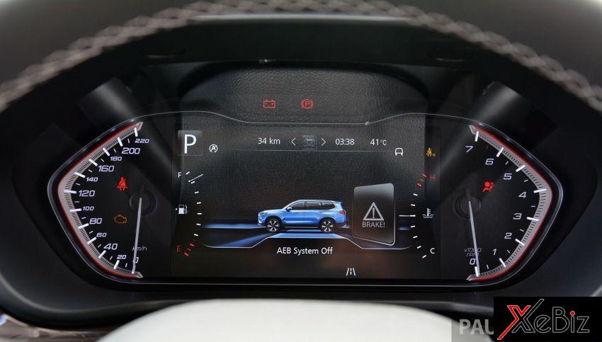 Bảng đồng hồ kỹ thuật số của Maxus D90