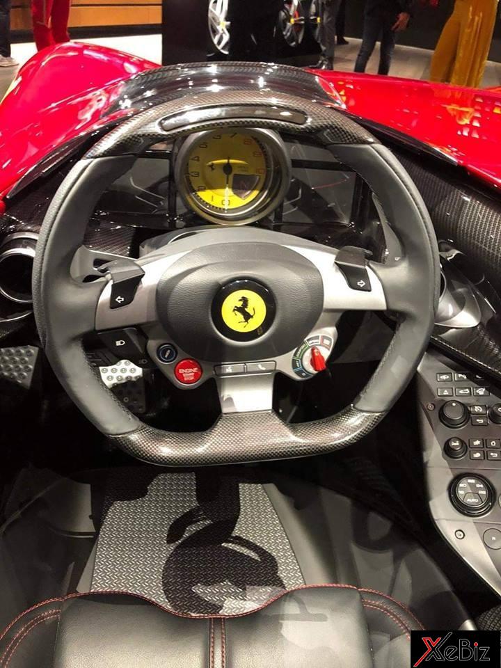 Cận cảnh khoang lái của Ferrari Monza SP1