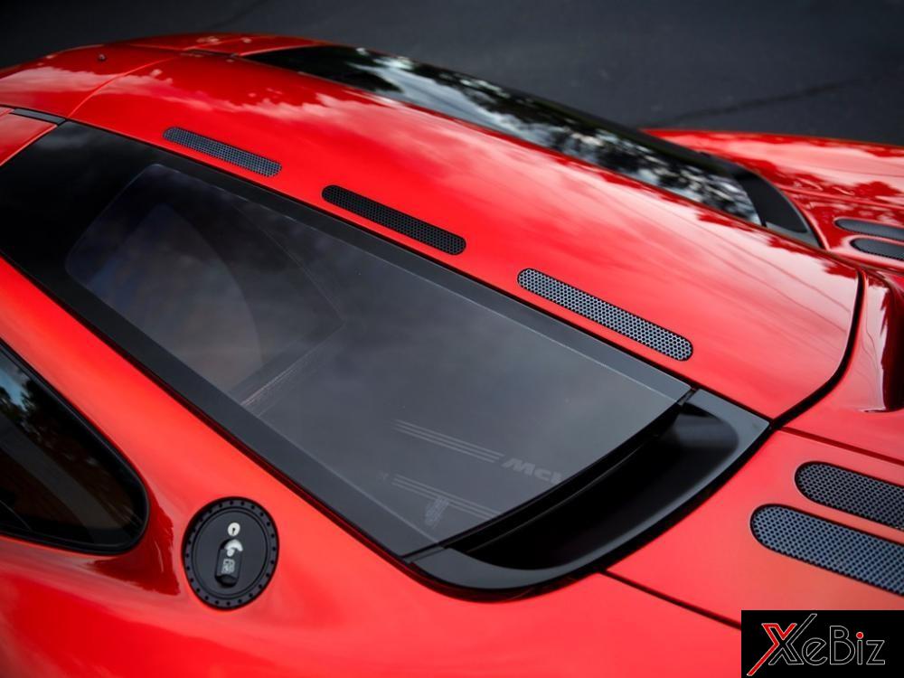 So với McLaren F1 tiêu chuẩn, phiên bản Le Mans có trọng lượng chỉ 1.062 kg, nhẹ hơn 75 kg, nhờ việc loại bỏ những chi tiết thừa So với McLaren F1 tiêu chuẩn, phiên bản Le Mans có trọng lượng chỉ 1.062 kg, nhẹ hơn 75 kg, nhờ việc loại bỏ những chi tiết thừa