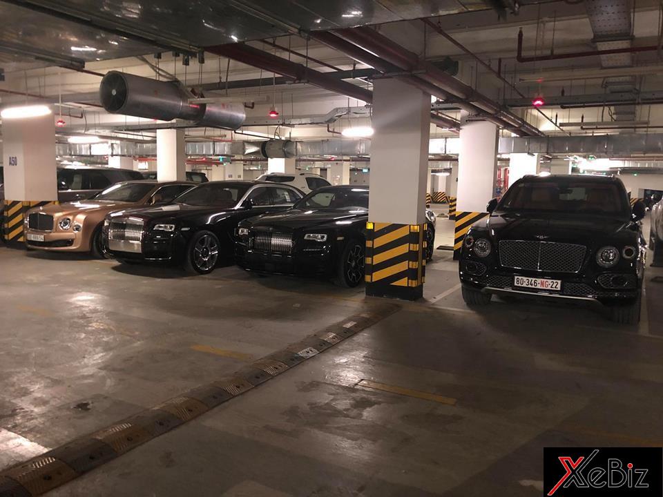 1 trong 2 chiếc Rolls-Royce Wraith Black Badge xuất hiện tại Việt Nam là của doanh nhân Thanh Hoá 1 trong 2 chiếc Rolls-Royce Wraith Black Badge xuất hiện tại Việt Nam là của doanh nhân Thanh Hoá