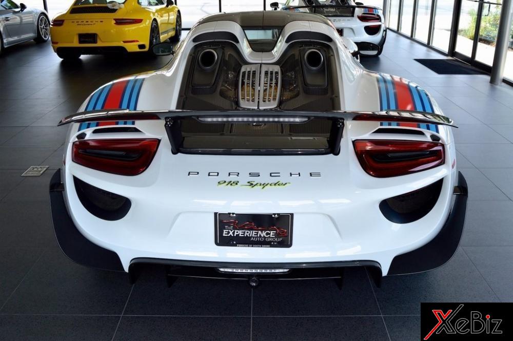Tuỳ chọn thứ 2 có trên chiếc siêu xe triệu đô Porsche 918 Spyder đang rao bán 51,05 tỷ đồng chính là việc trang bị gói thể thao Weissach Package