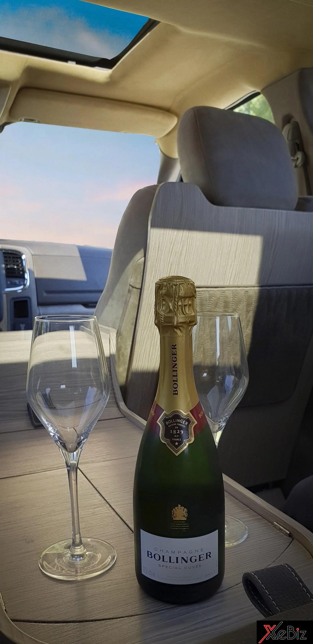 Ly uống rượu champagne