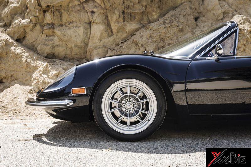 Chiếc Ferrari Dino độ còn đi kèm hệ thống phanh mới