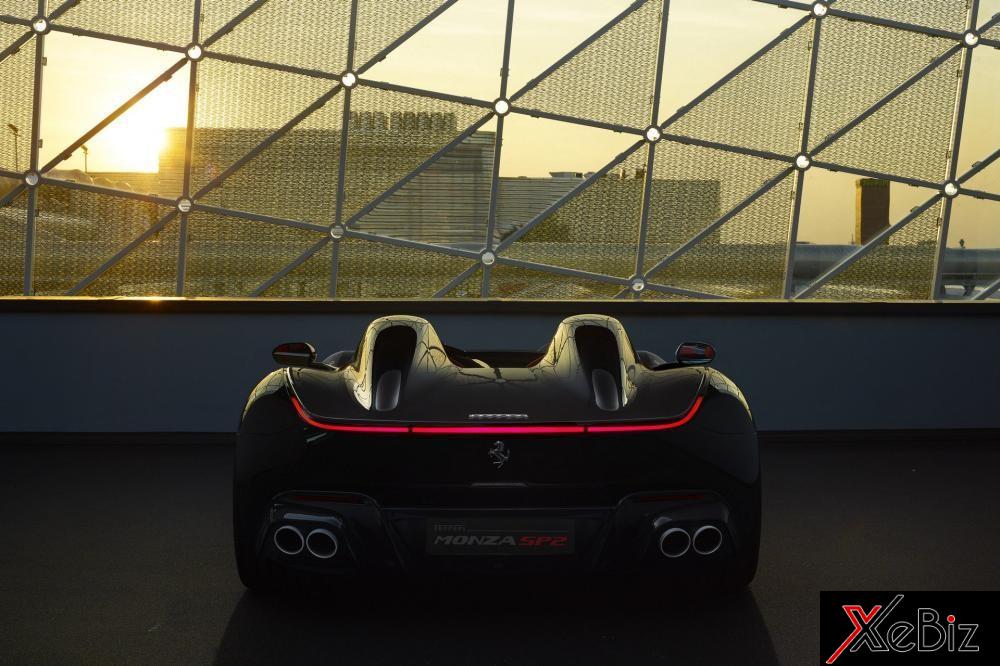 Cụm đèn hậu của Ferrari Monza SP2 Cụm đèn hậu của Ferrari Monza SP2