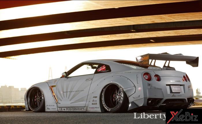 Nissan GT-R R35 có 2 tùy chọn cho gói widebody  Giá thành của gói độ widebody Nissan GT-R R35