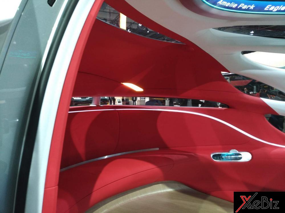Bên trong mô-đun chở người của Mercedes-Benz Vision Urbanetic Bên trong mô-đun chở người của Mercedes-Benz Vision Urbanetic