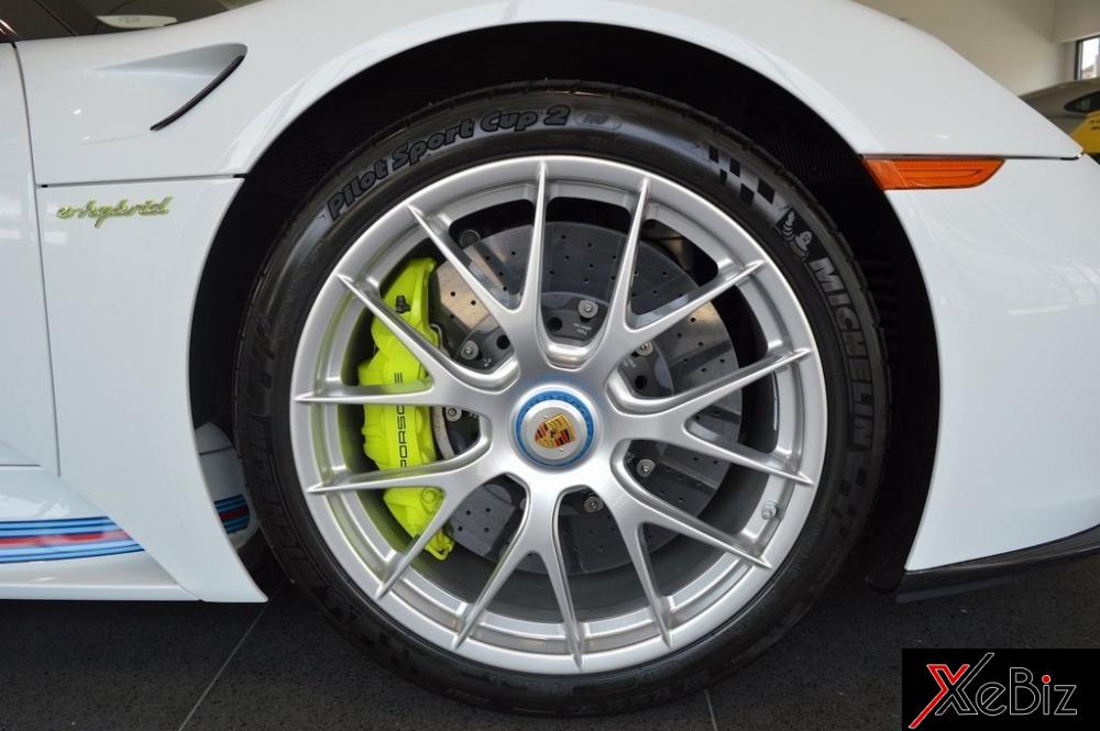 Bộ mâm bằng ma-giê siêu nhẹ