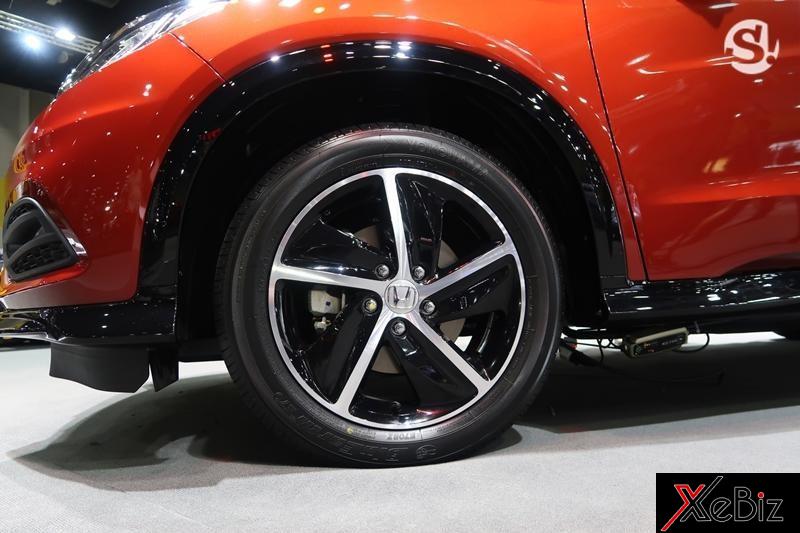 Bộ vành 5 chấu phối 2 màu của Honda HR-V RS 2018 Bộ vành 5 chấu phối 2 màu của Honda HR-V RS 2018