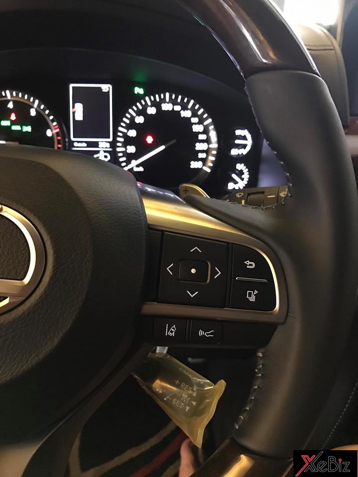 Lexus LX570 Super Sport 2018 vẫn sử dụng loại động cơ V8, dung tích 5,7 lít tương tự như bản tiêu chuẩn Lexus LX570 Super Sport 2018 vẫn sử dụng loại động cơ V8, dung tích 5,7 lít tương tự như bản tiêu chuẩn