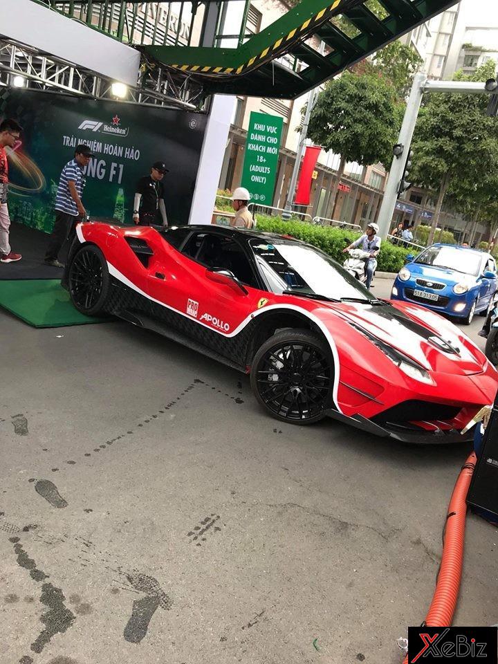 Ferrari 488 GTB độ Misha Designs độc nhất Việt Nam nhưng được trưng bày bên trong hội trường của sự kiện. Ferrari 488 GTB độ Misha Designs độc nhất Việt Nam nhưng được trưng bày bên trong hội trường của sự kiện.