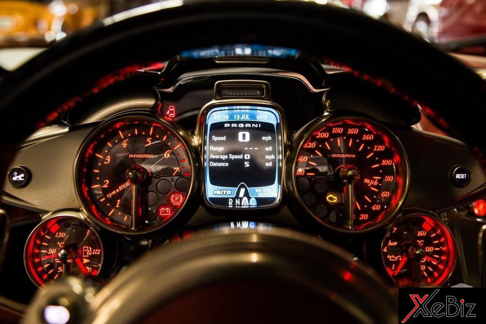 Pagani Huayra Lampo rao bán chỉ mới lăn bhán được 8 km