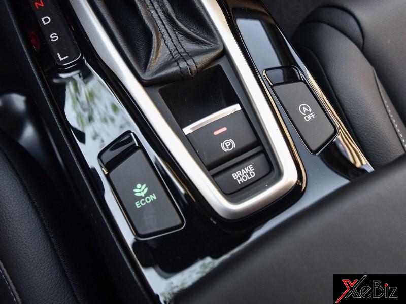 Cụm điều khiển trung tâm đơn giản của Honda Crider 2019 Cụm điều khiển trung tâm đơn giản của Honda Crider 2019