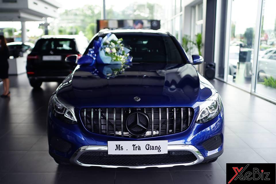 Nằm bên dưới nắp capô Mercedes-Benz GLC 200 của Á hậu Trà Giang là khối động cơ xăng 4 xi-lanh, tăng áp, dung tích 2.0 lít. Động cơ này chỉ tạo ra công suất tối đa 184 mã lực tại tua máy 5.500 vòng/phút và mô-men xoắn cực đại 300 Nm tại dải tua máy 1.200 - 4.000 vòng/phút. Nằm bên dưới nắp capô Mercedes-Benz GLC 200 của Á hậu Trà Giang là khối động cơ xăng 4 xi-lanh, tăng áp, dung tích 2.0 lít. Động cơ này chỉ tạo ra công suất tối đa 184 mã lực tại tua máy 5.500 vòng/phút và mô-men xoắn cực đại 300 Nm tại dải tua máy 1.200 - 4.000 vòng/phút.