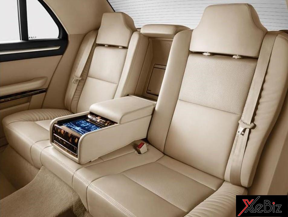 Hàng ghế sau của Hồng Kỳ L5 Hàng ghế sau của Hồng Kỳ L5