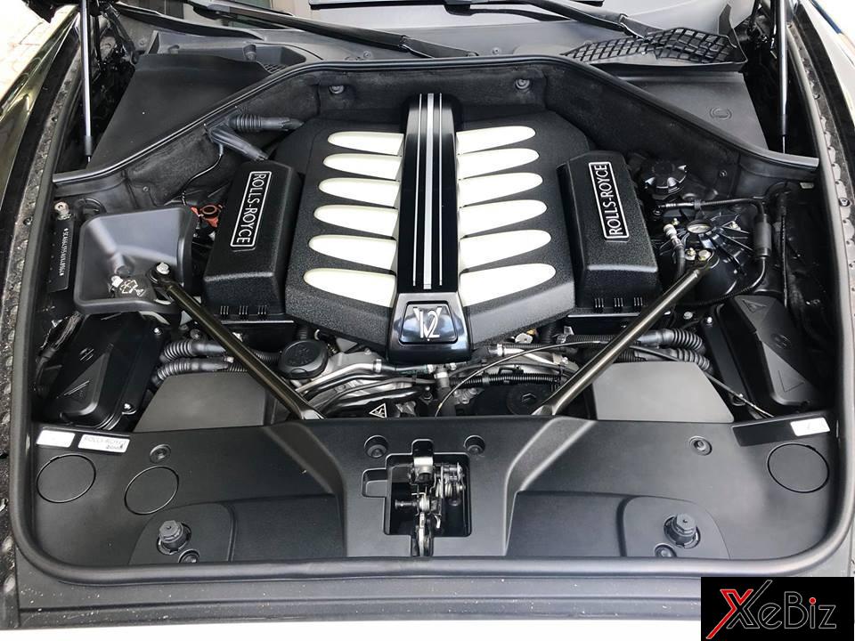 Rolls-Royce Ghost được trang bị động cơ V12, dung tích 6,6 lít, Rolls-Royce Ghost được trang bị động cơ V12, dung tích 6,6 lít,