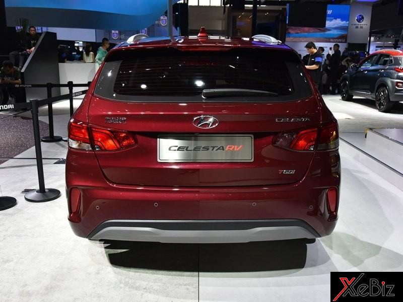 Tương tự phiên bản sedan, Hyundai Celesta Wagon cũng có giá bèo