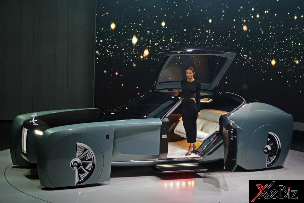 Mẫu xe concept Rolls-Royce 103EX ra mắt năm 2016 mang tới cái nhìn trước về một phương tiện siêu sang trong tương lai