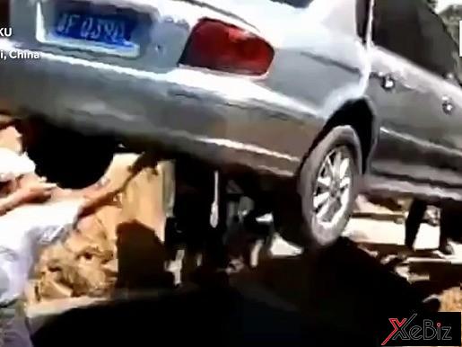 Người đàn ông Trung Quốc được chôn cùng xe Hyundai Sonata theo đúng di nguyện