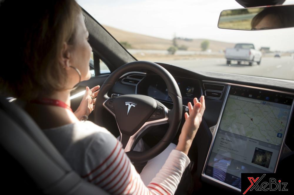 Chức năng tự lái trên xe điện Tesla chỉ có tính năng hỗ trợ tài xế