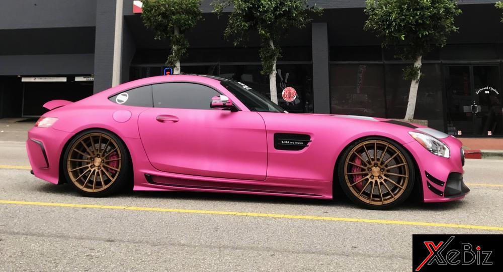 Mercedes-AMG GT S độ body kit dữ dằn làm đạo cụ cho hot girl tóc vàng