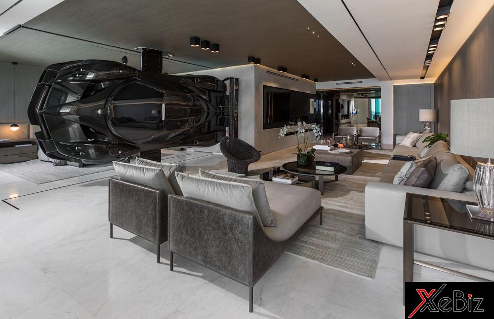 Đại gia mệt mỏi vì chiếc Pagani Zonda Revolucion Black Minion treo trong phòng khách